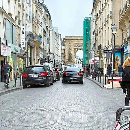 Ξενοδοχείο 253 St. Denis 3*
